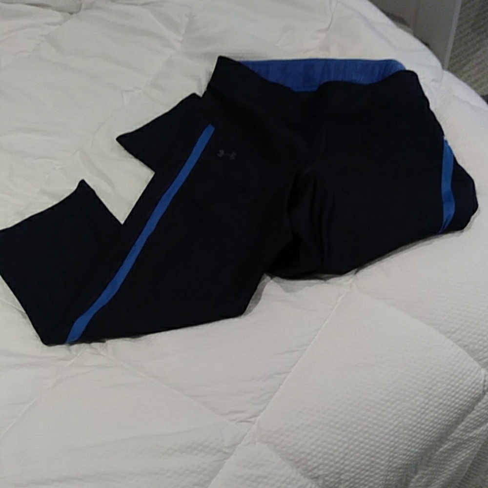 Under Armour capri  workout compression pants